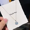 Flocon de neige en zircon cristal bleu argenté D06