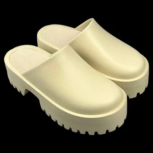 2026, Factory Direct Sales of High-quality Men's and Women's Slippers, As Well As Fashionable and