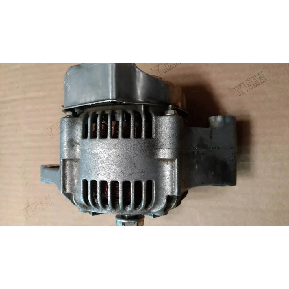 12V 50A Alternator 600-861-1611 for Komatsu Engine S4D95LE-3 SAA4D95LE-5 Wheel Loader WA100M-5 WA65-5 WA70-5 WA80-5 WA90-5