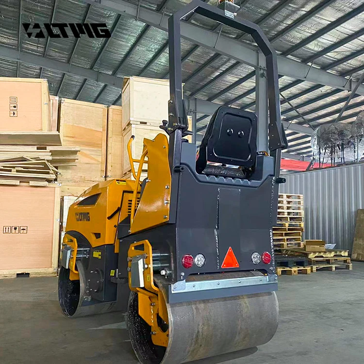 Mini Compactor Double Drum Vibratory Roller 1.5 Ton Road Roller for Sale