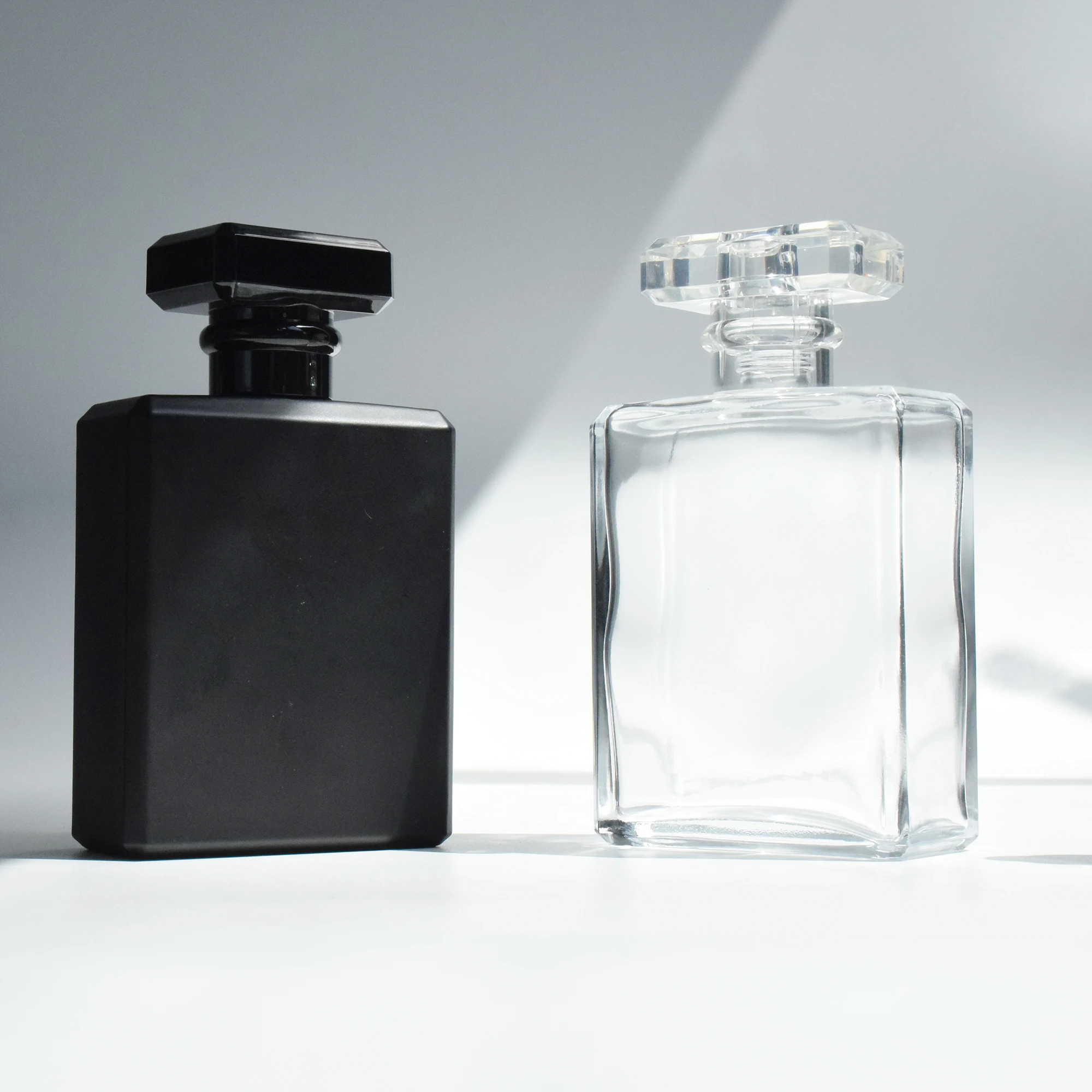 Free Sample Wholesale 50ml Luxury Women 50ml Square Spray Bottle Glass  Perfume Bottle