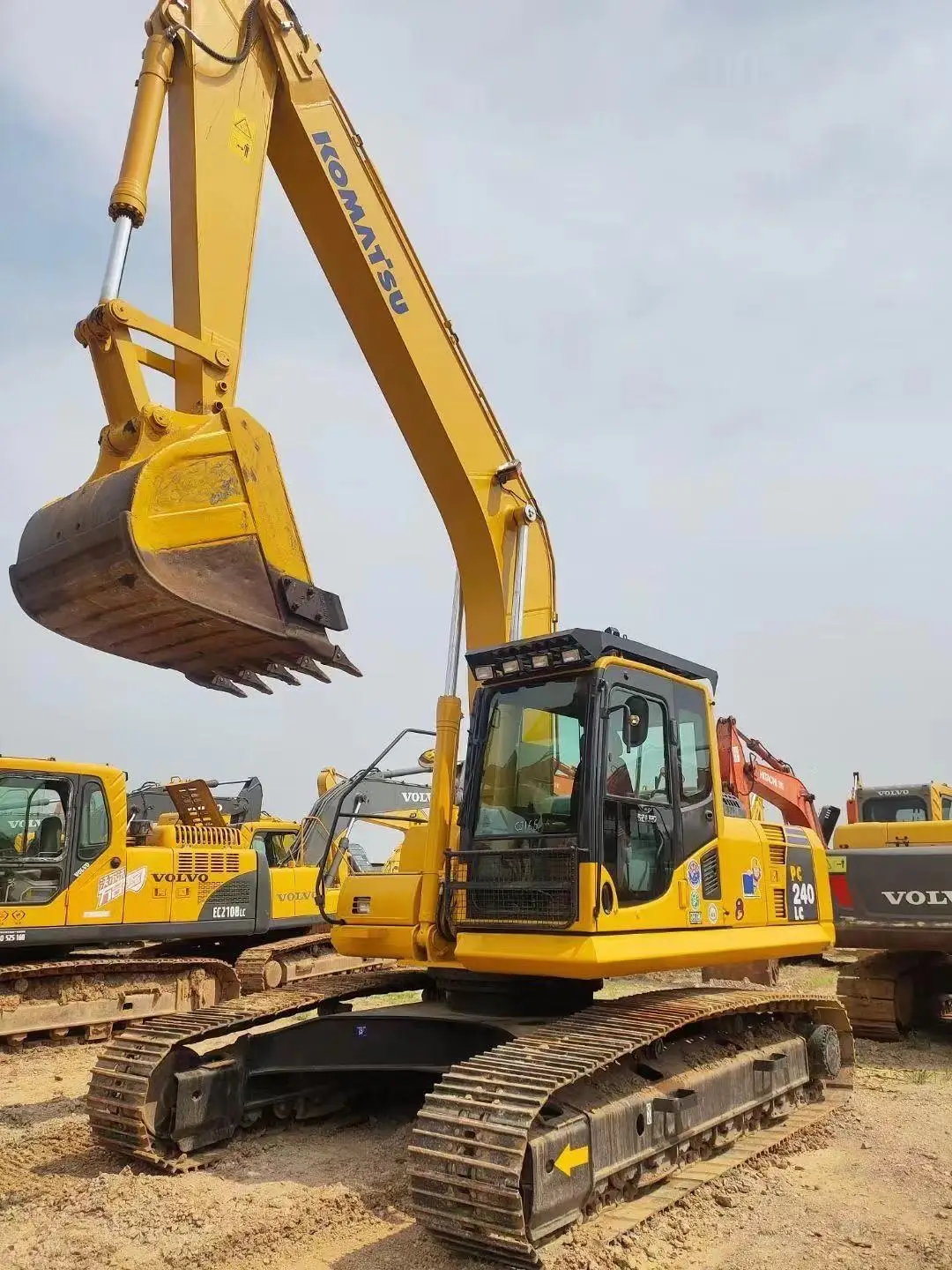 Used Komatsu Excavator Pc240/second Hand Komatsu Pc240-8 Excavator ...