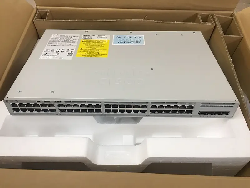 Cisco C9200L-48P-4G-E Catalyst 9200L 48-Port PoE+ 4x1G Network Essentials Switch