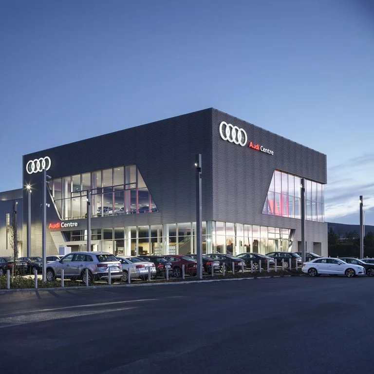 Fast Build Hall Prefabricated Steel Structure Construction Warehouse Design Car 4s Showroom Hall