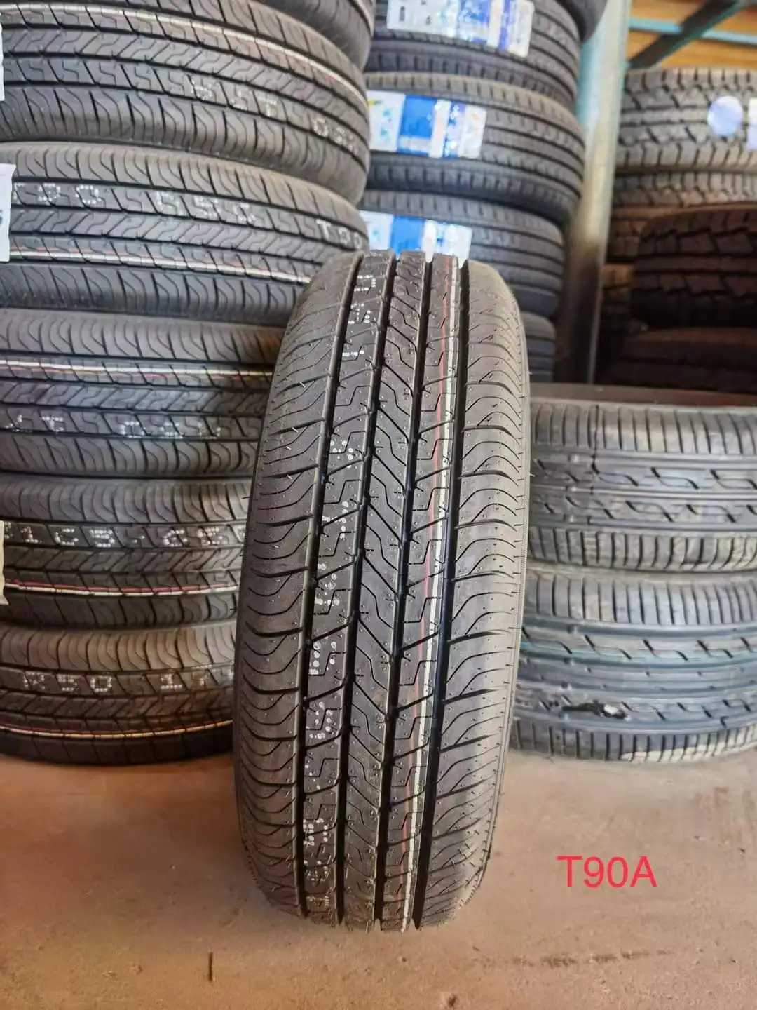 高性能サマータイヤ185/65R15 88h DURUNブランドタイヤ中国製B717 185