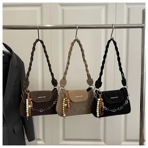 Fashionable Retro Shoulder Bag 2026 Winter New Women's Bag with Pendant Light Luxury Women's Handbag with Chain