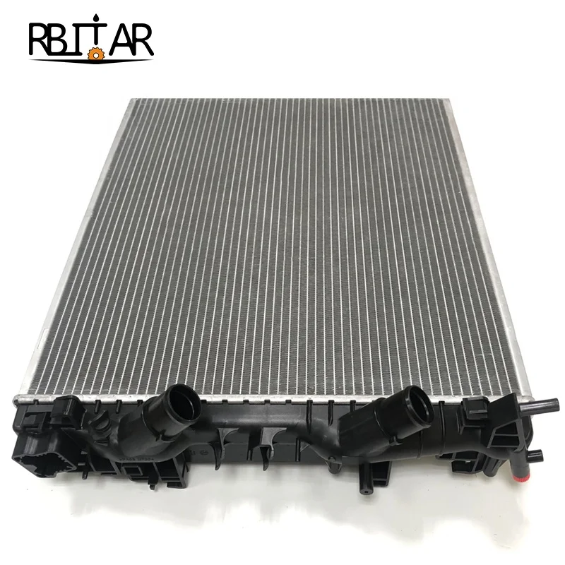 Auto Engine Water Radiator OEM 670038340 New Aluminum Auto Parts for Ghibli Quattroporte M156 12 Months Warranty