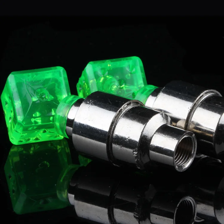 Колпачок клапана в виде игральной шины колпачок для светодиодной с аккумулятором подходит автомобилей мотоциклов и велосипедов