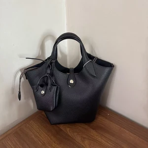 Custom Wholesale Lady Fashion Design Pu Woman Single Shoulder Crossbody Bags Small Lightweight Bucket Hand Bag for Women