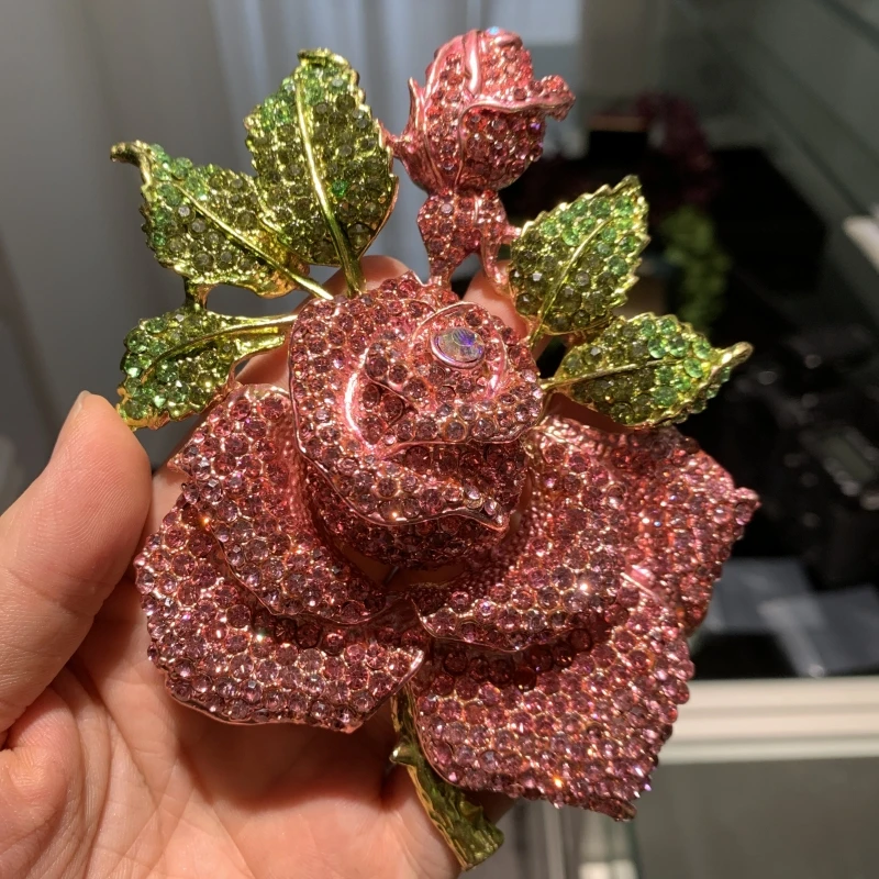 XILIANGFEIZI Luxury Fashion New Alloy Full Rhinestone Large Rose Brooch  Vintage Dress Accessories Factory Spot Wholesale