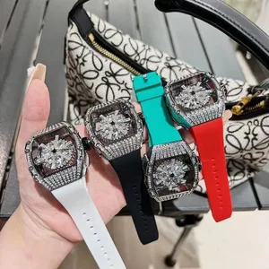 Hot Sale Wholesale New Design Watch Manufacturer Fashion Luxus Uhr Uhren Creative Rotating Dial Diamond Quartz Watch for Women