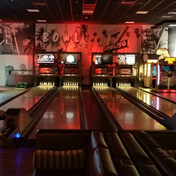 Premium Duckpin Bowling Equipment Social Bowling Alley Equipment With