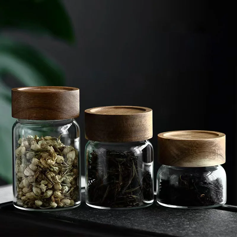 Wholesale Small Airtight Glass Jar with Spiral Lid Kitchen Sealed Food Storage Mason Jar with Acacia Wood Lid