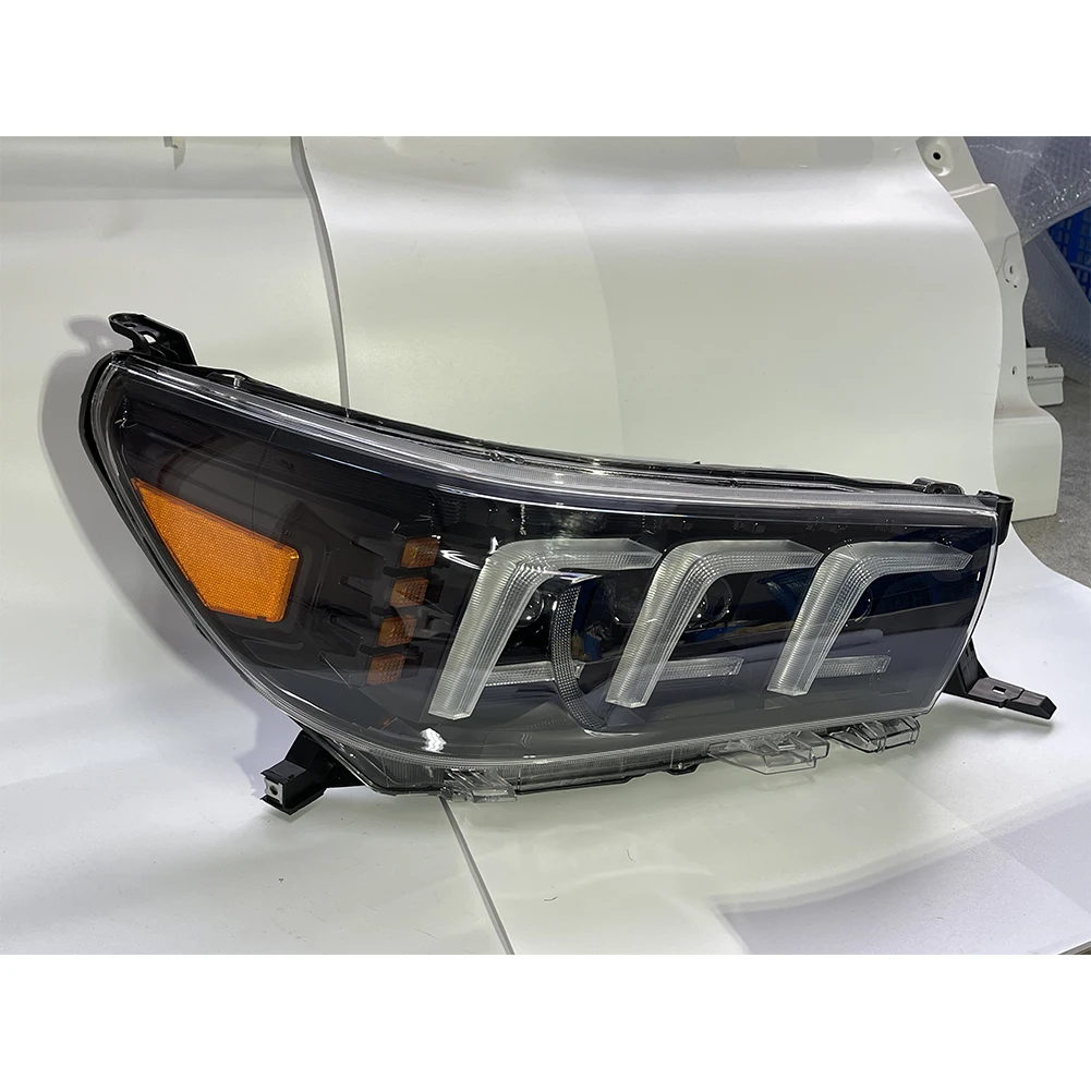 High Quality LED Headlights Head Lamp Modified Version Headlight for Toyota HILUX 2011-2018 factory