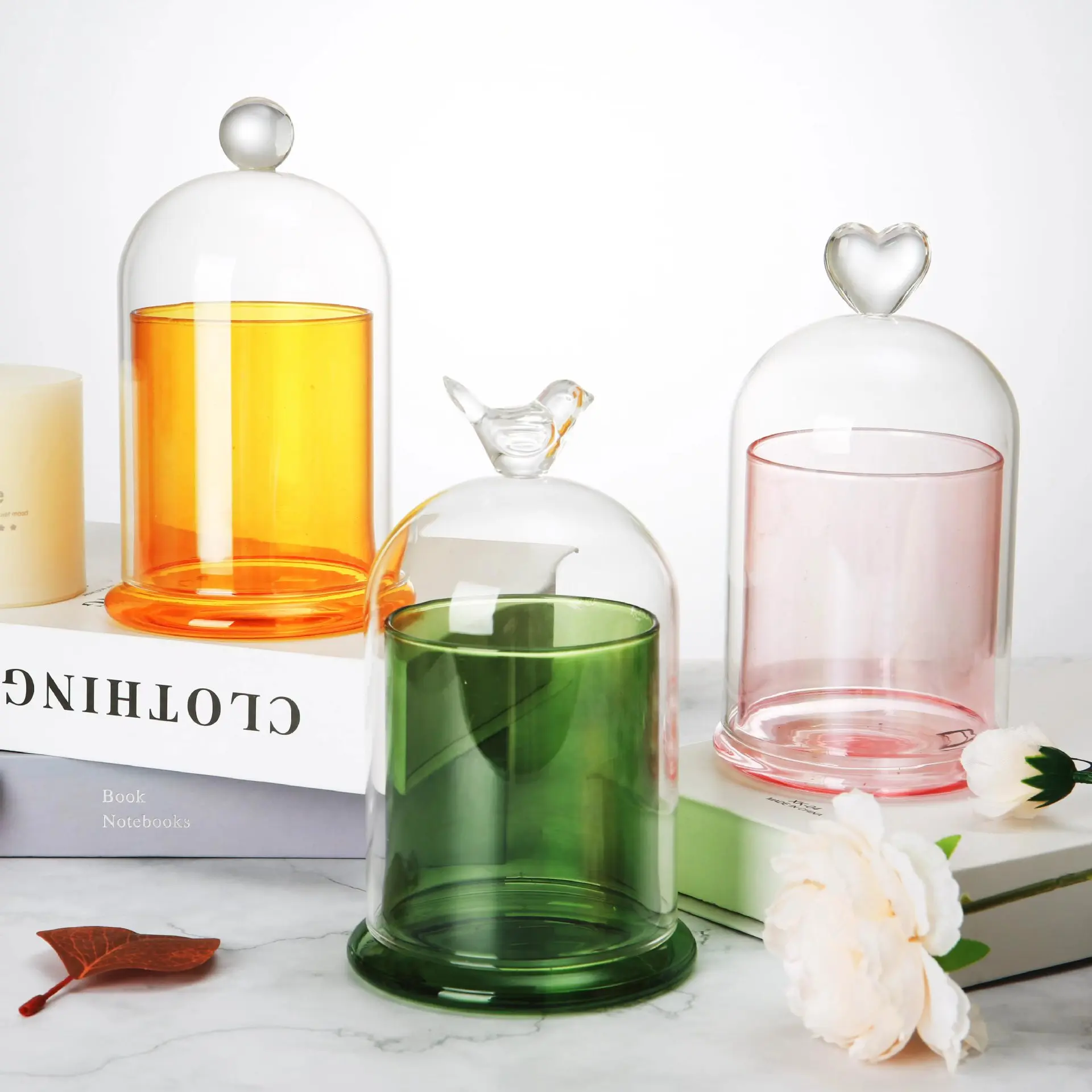 High Quality Handmade Clear Cloche Glass Dome Candle Jars Printed Colored Glass Base Candle Bell Dome Jar with Heart Bird Handle