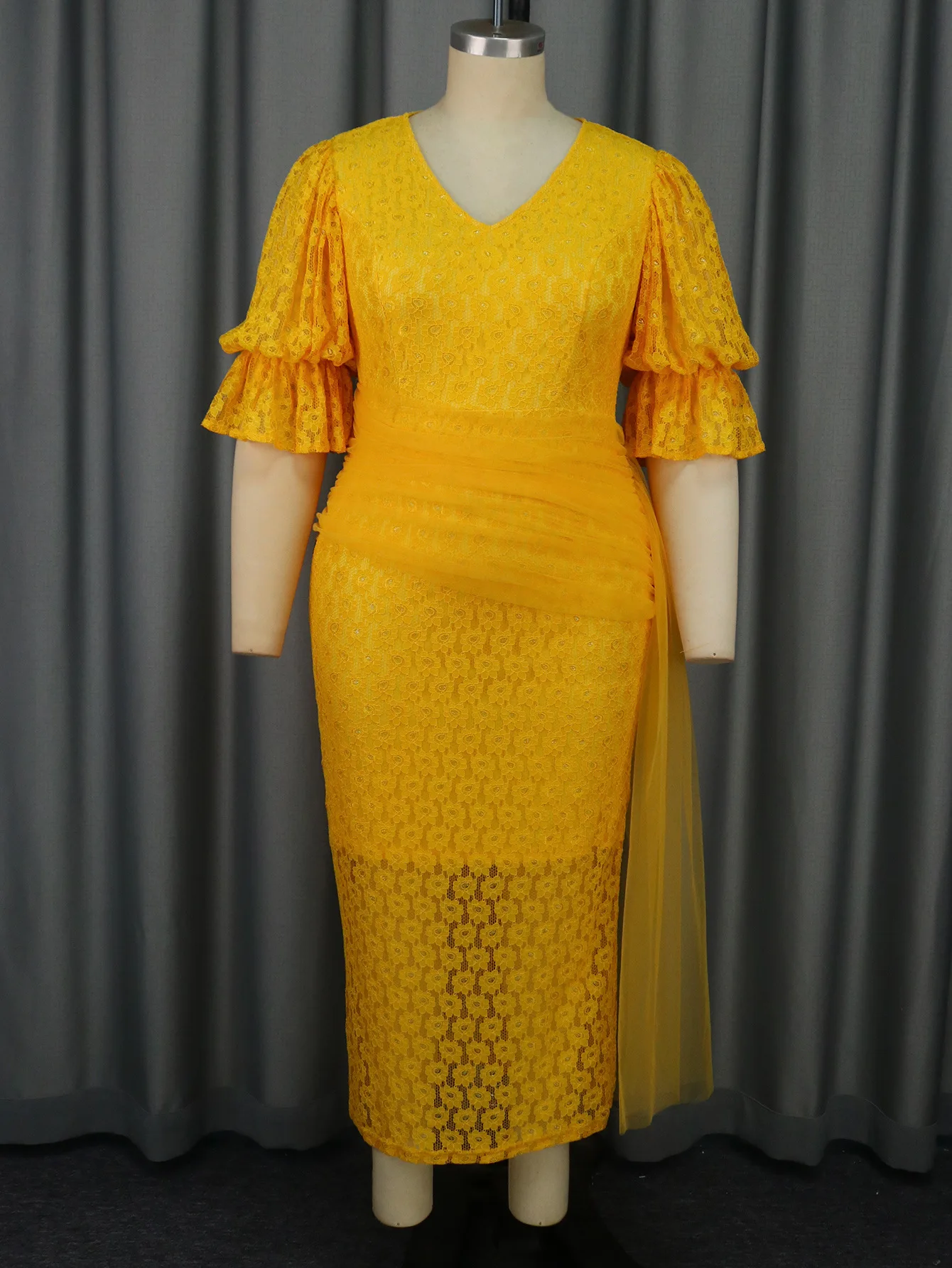 African Lace Outfits for Ladies - Elegant Dress Styles