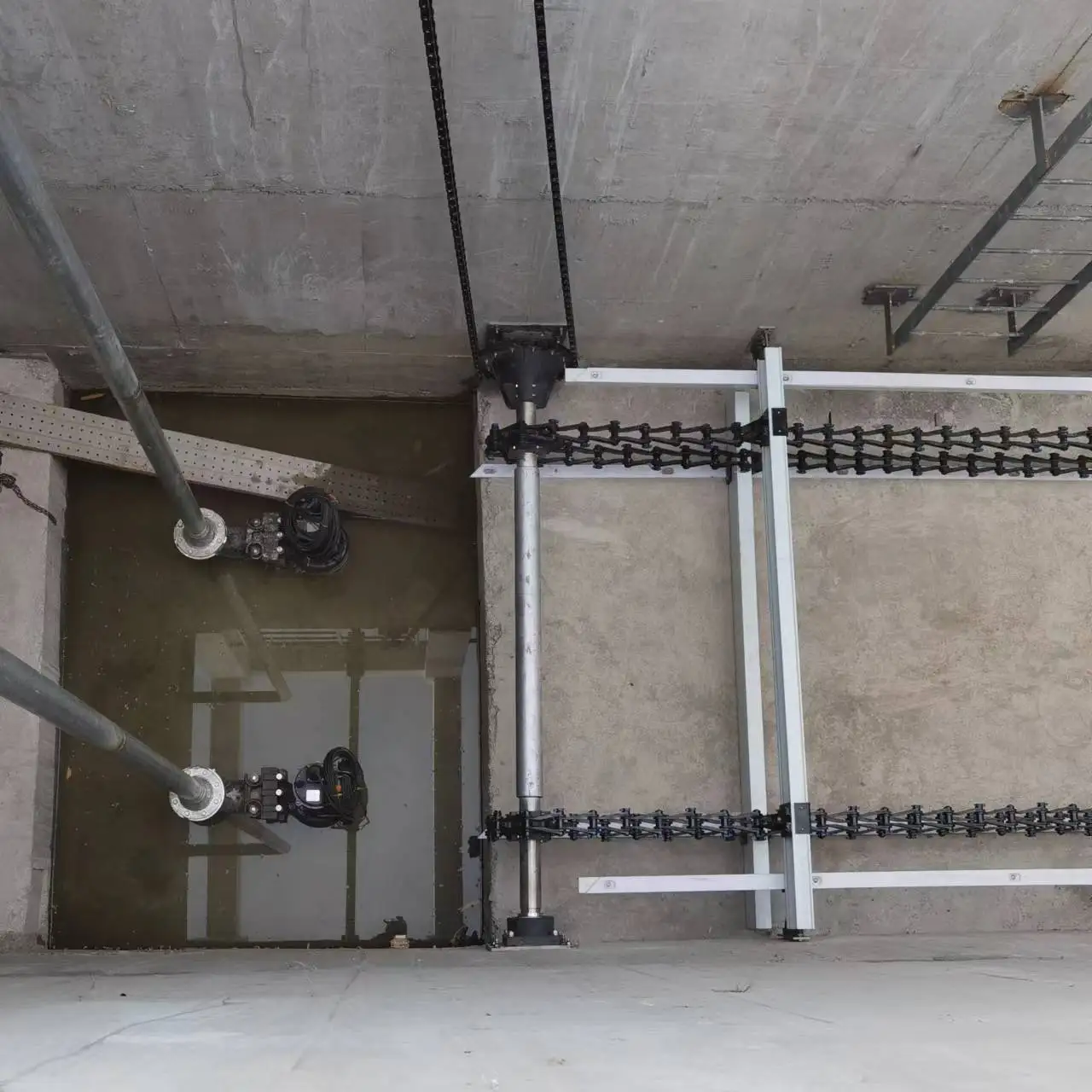 Пластиковые скребки, прямоугольная конфигурация, медленное смешивание, флокуляция и осадительный бак в обычной водной очистке