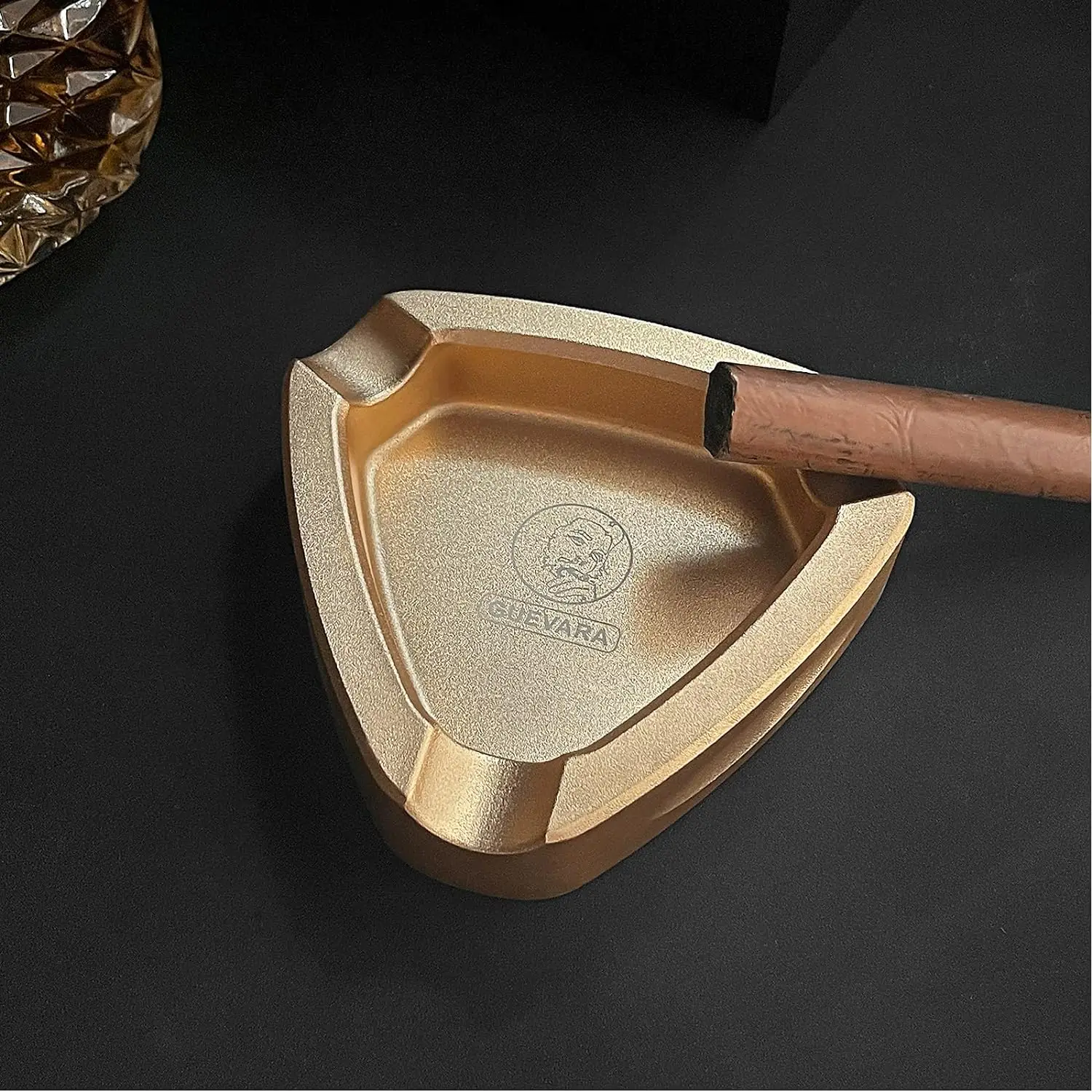 2023 New Smooth Touch Windproof Cool Ashtray Aluminum Cigar