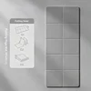 Gris oscuro
