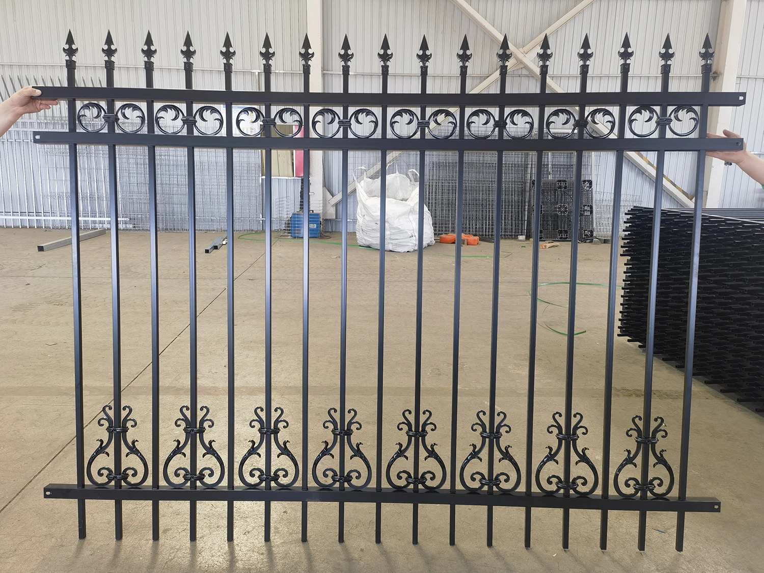 Wholesale 6ftx8ft garden black metal fences anti rust galvanized steel fences and gates for houses manufacture