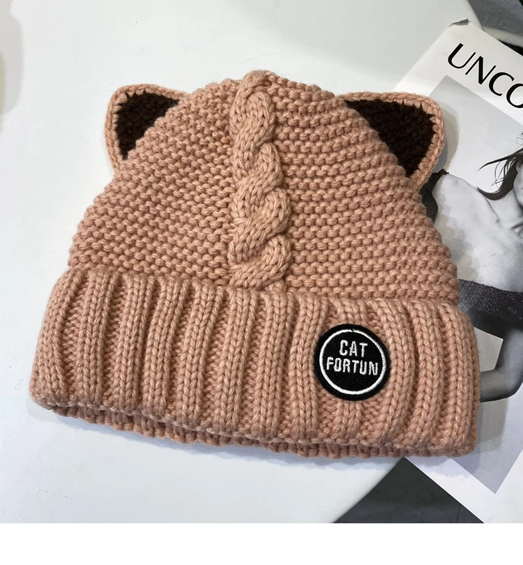 Custom cartoon cute kawaii knitted hat with cat ears winter fleece warm wool knitted beanie hat