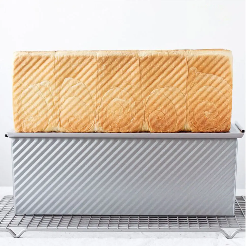 Bakest Non-Stick 1000G/1200G Corrugated Rectangle Coated Toast Bread Baking Mould Coating Loaf Pan Mold With Lid