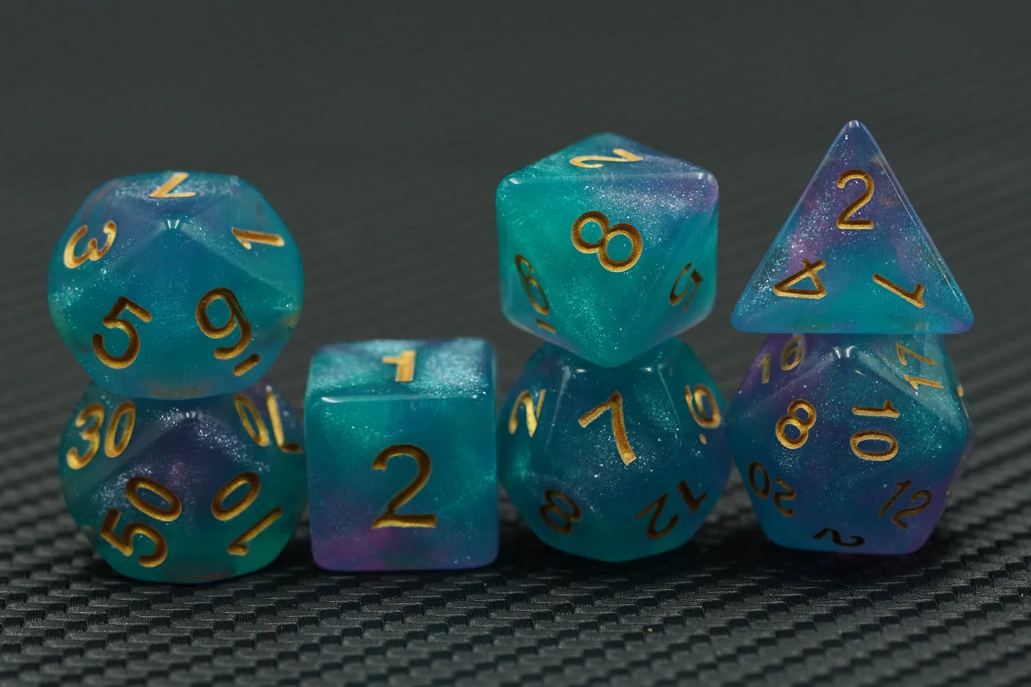 Customized 16mm Bicolor Polyhedral Resin Dice Colored Plastic DND Game Accessories supplier