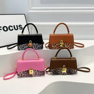 Fashion Winter New Casual Shoulder Portable Small Square Bag Retro All-match High-end Crossbody Women's Bag