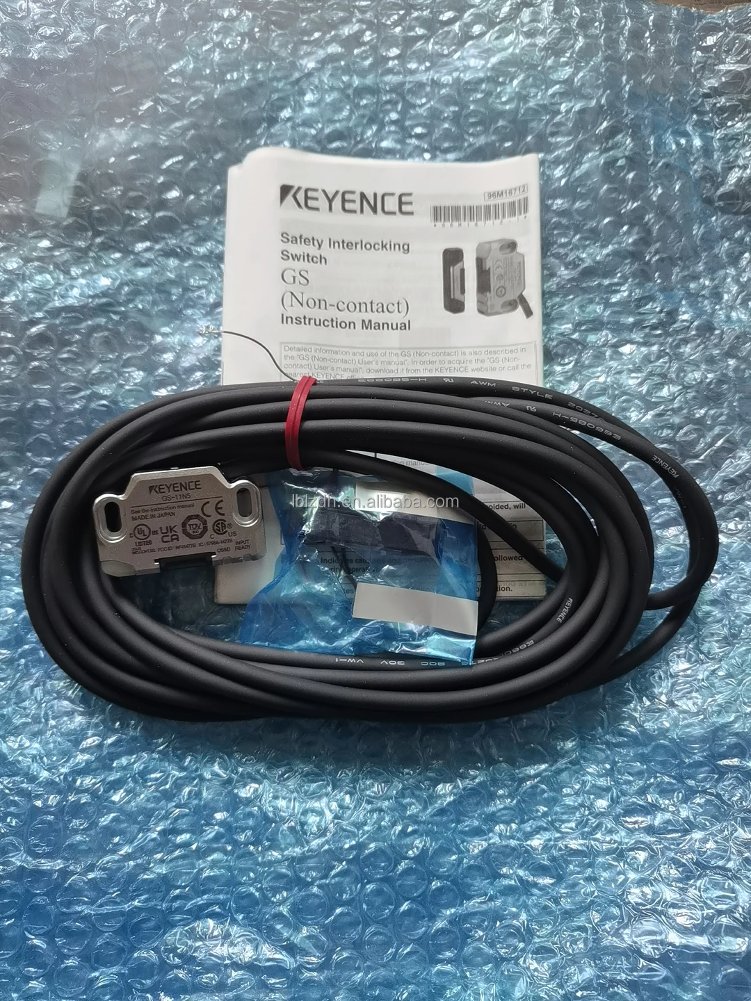 特价keyence Gs-11n5 Npn非接触式安全开关 - Buy 非接触式安全开关gl-s08fh Gl-s08sh Gl-s12fh  Gl-s12sh Gl-s16fh Gl-s16sh Gl-s20fh Gl-s20sh Gl-s24fh  Gl-s24sh,安全联锁开关柱塞gl-s32fh