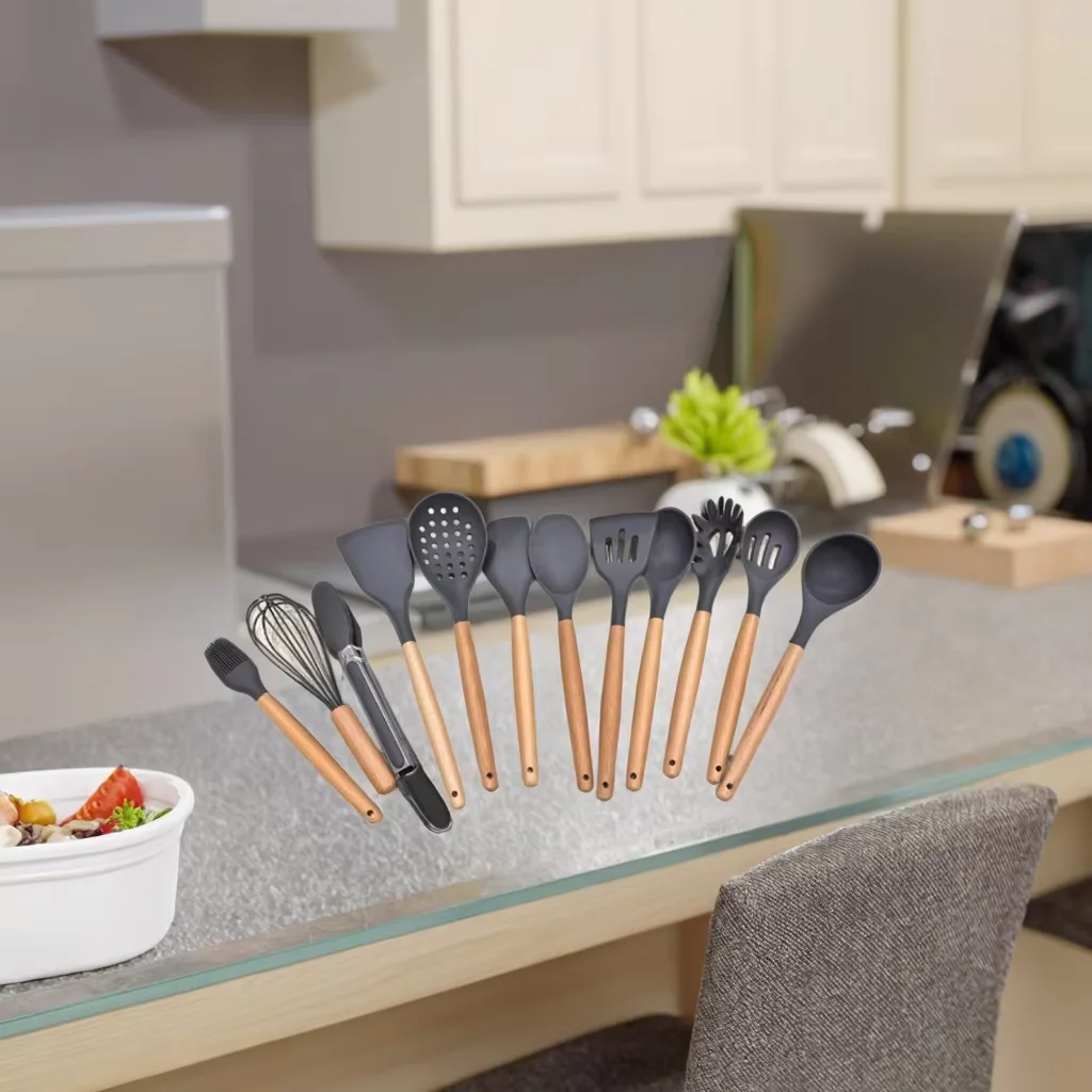 Çoklu Fonksiyonlu Silikon Mutfak Alet Seti ile Ahşap Kabza Ekolojik Yumurta Karıştırıcı Spatula Gıda Klip Ev Mutfak Kullanımı için