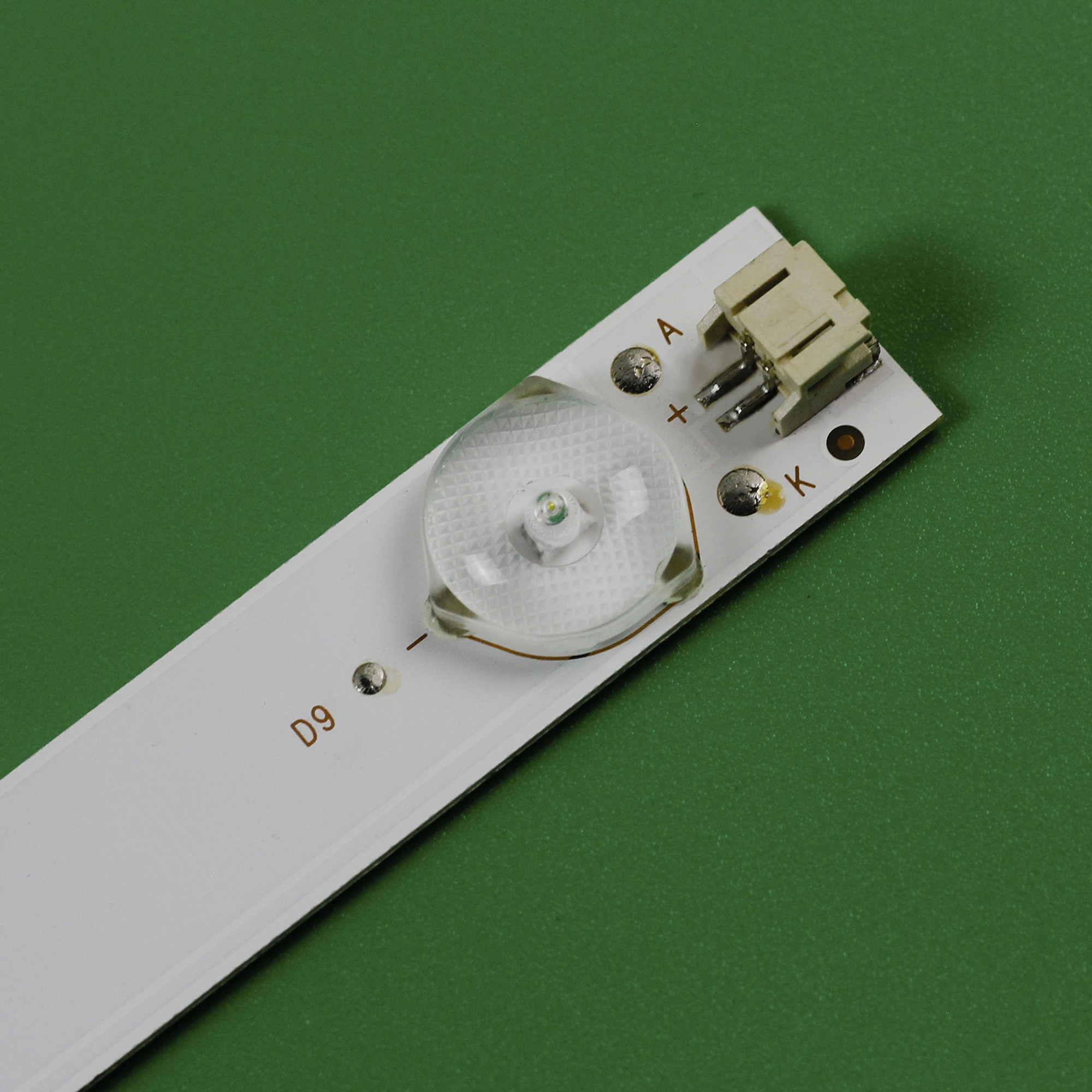 Factory Wholesale New LCD TV Backlight Strip 0Y385D09-ZC21FG