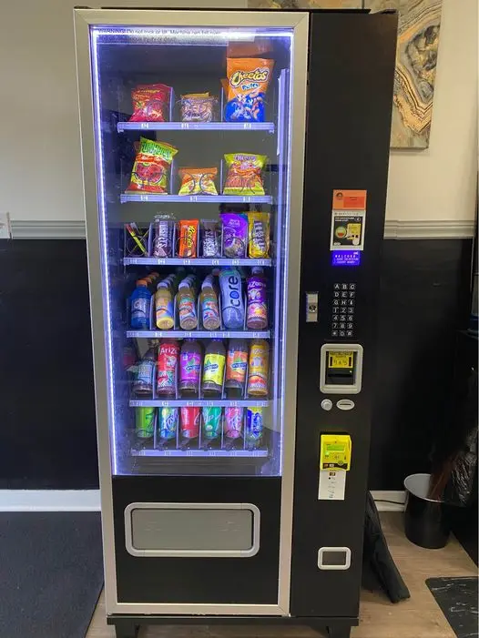 Commercial Draft Beer Vending Machine   Automatic Vending Machine Coca Cola Coin Operated Digital Pet Bottle Vending Machine