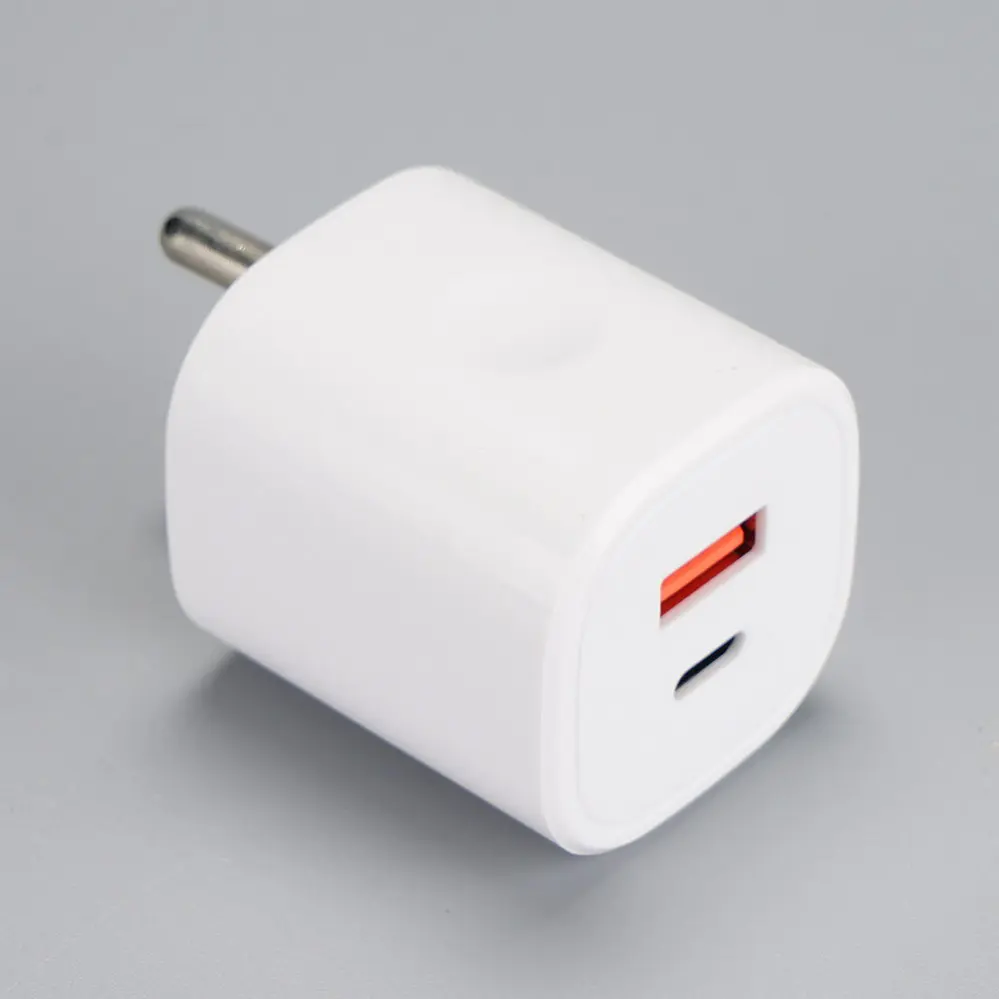 IN/India Plug 1 USB-A + 1 USB Type-C White Square Travel/Wall charger 110V-230V 1032