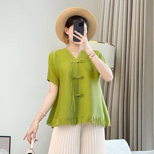 2026 Women's Short-Sleeved V-Neck T-Shirt New Chinese-Style Summer Pullover Top with National Style Buckle