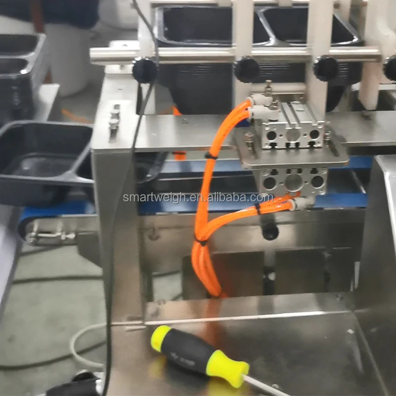 
 Машина для упаковки продуктов, мяса, грибов, фруктов и овощей  