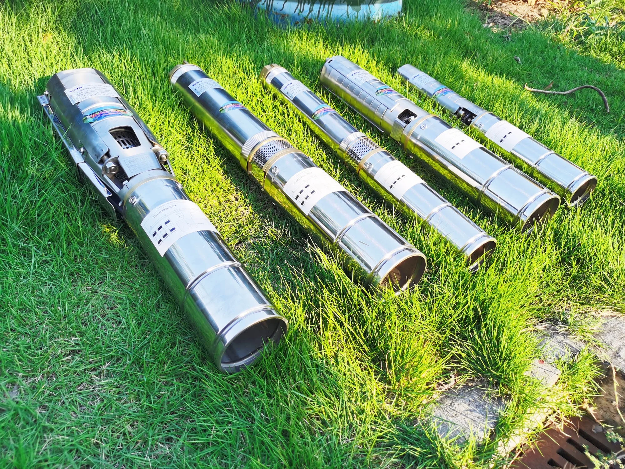 4-дюймовый 48 В многоступенчатый Солнечный погружной насос из нержавеющей стали постоянного тока с контроллером MPPT