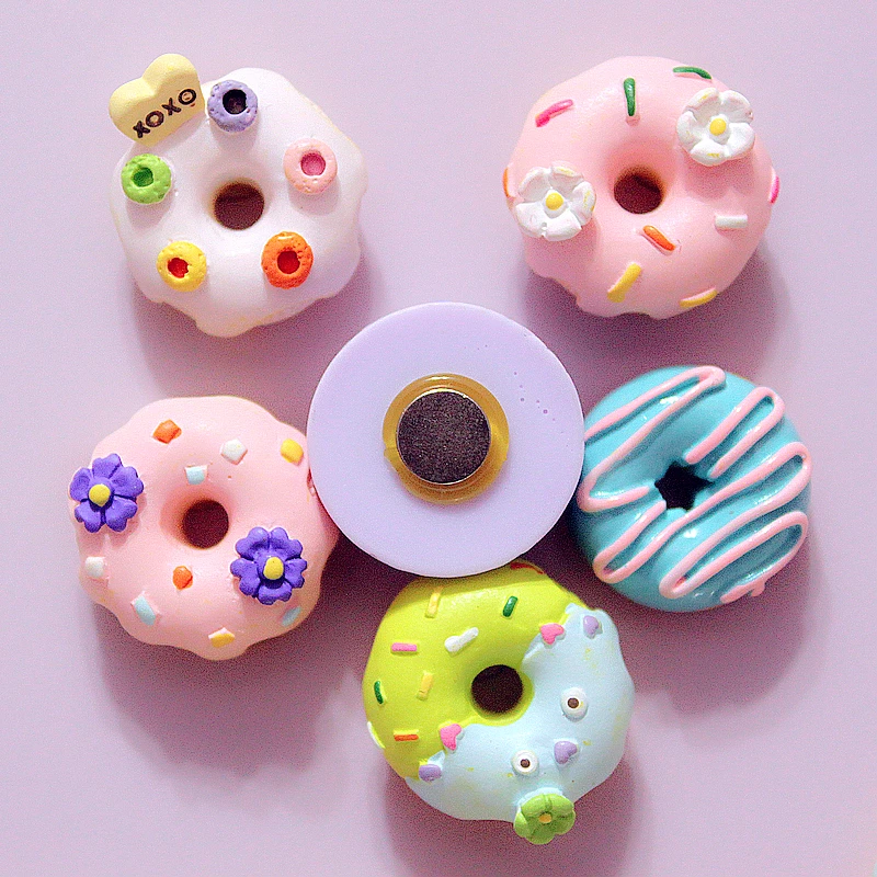 Fridge Magnet A Donut (Doughnut)