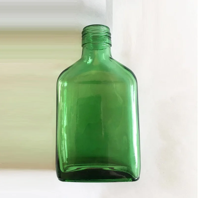 Wholesale Green square Mini Bottles Wine Cold Brew Beverage Juice Bottle Glass Bottles for Vodka in Ukraine