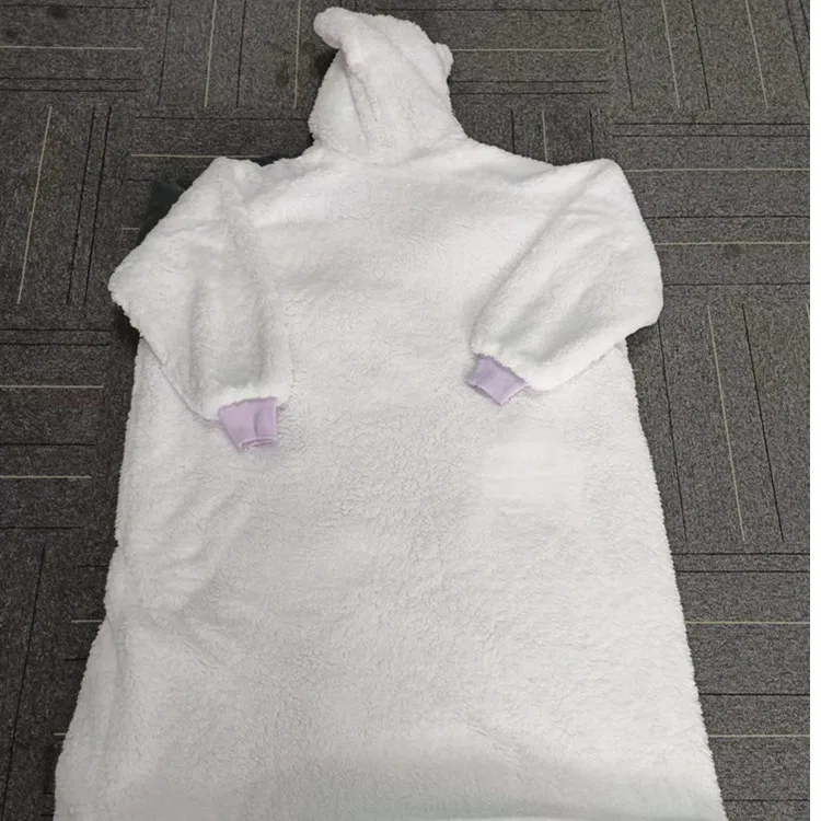 90x100cm or custom hoodie blanket giant blanket hoodie with double side pocket