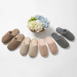 Custom Logo Comfortable Indoor Fluffy for Slippers for Couples Cute Style PVC Closed Toe Anti-Slip Massage for Winter Home Use