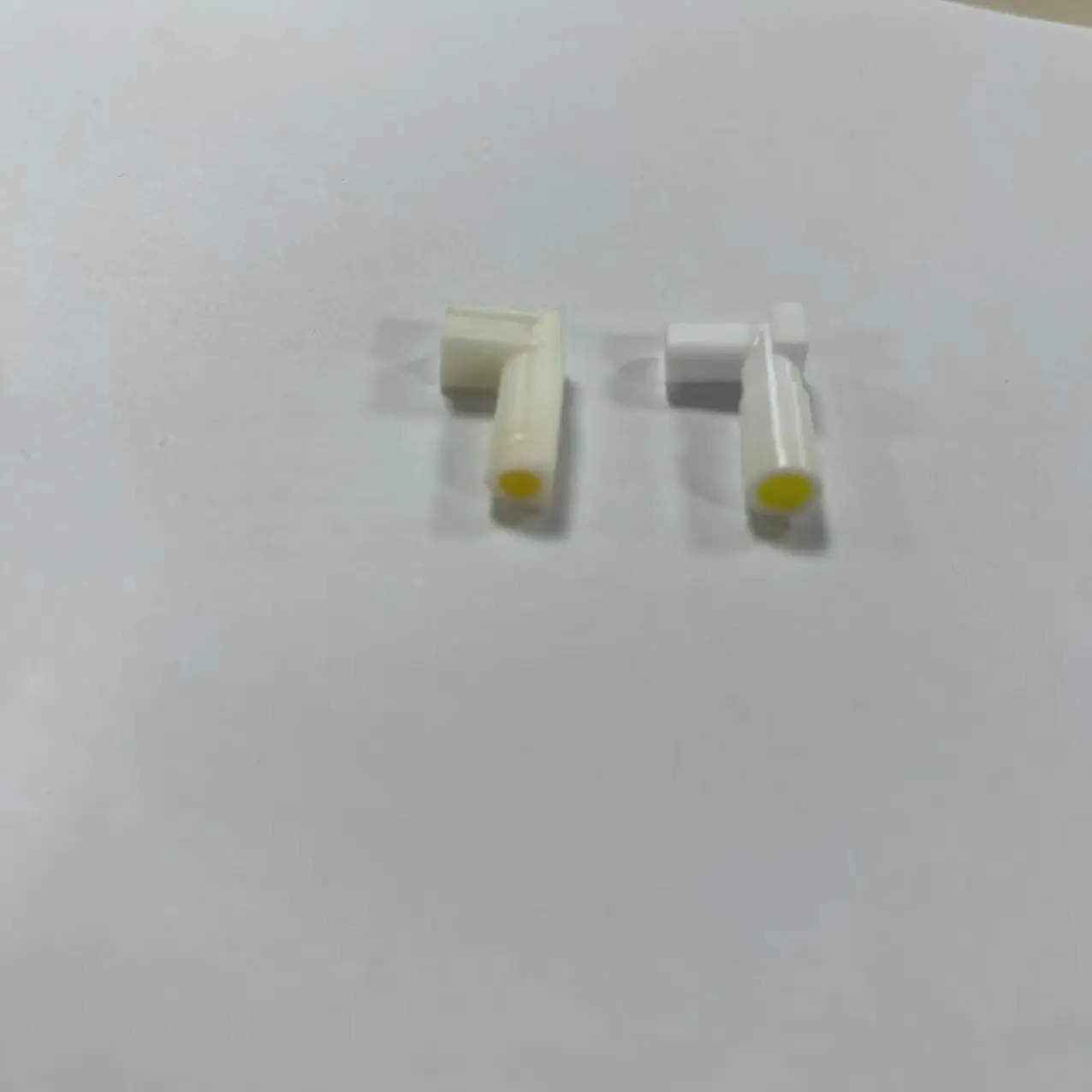 L-Shaped Plastic Actuator for Aerosol Spray Cans Air Freshener Nozzle