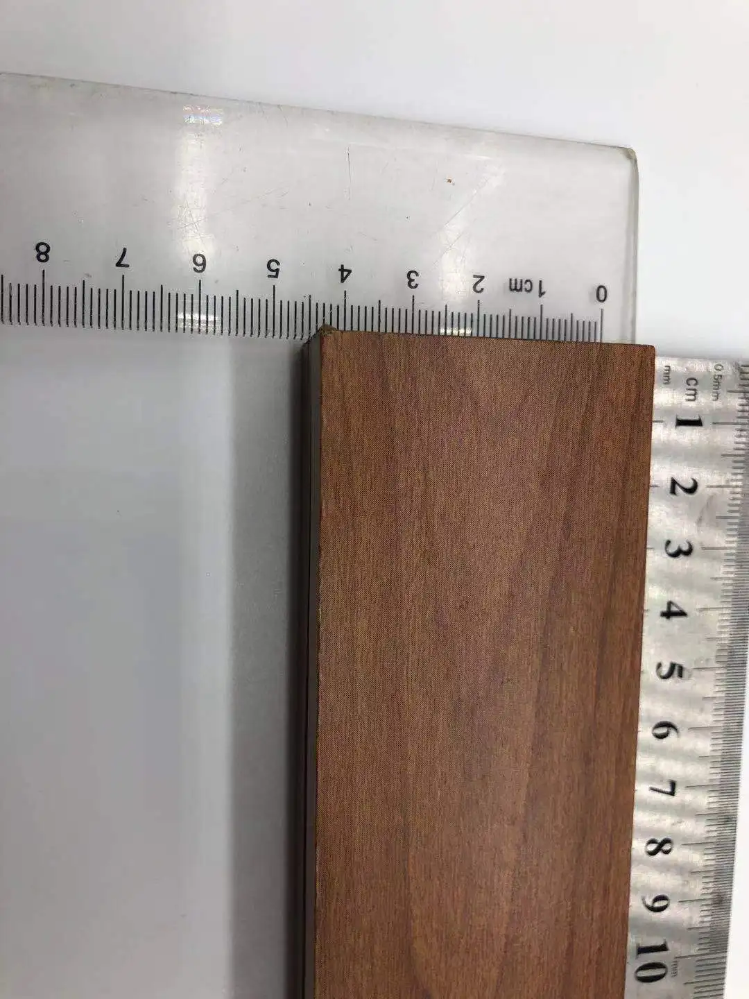 Hb5d1b1b353e1405086bf6c48be0479c9d