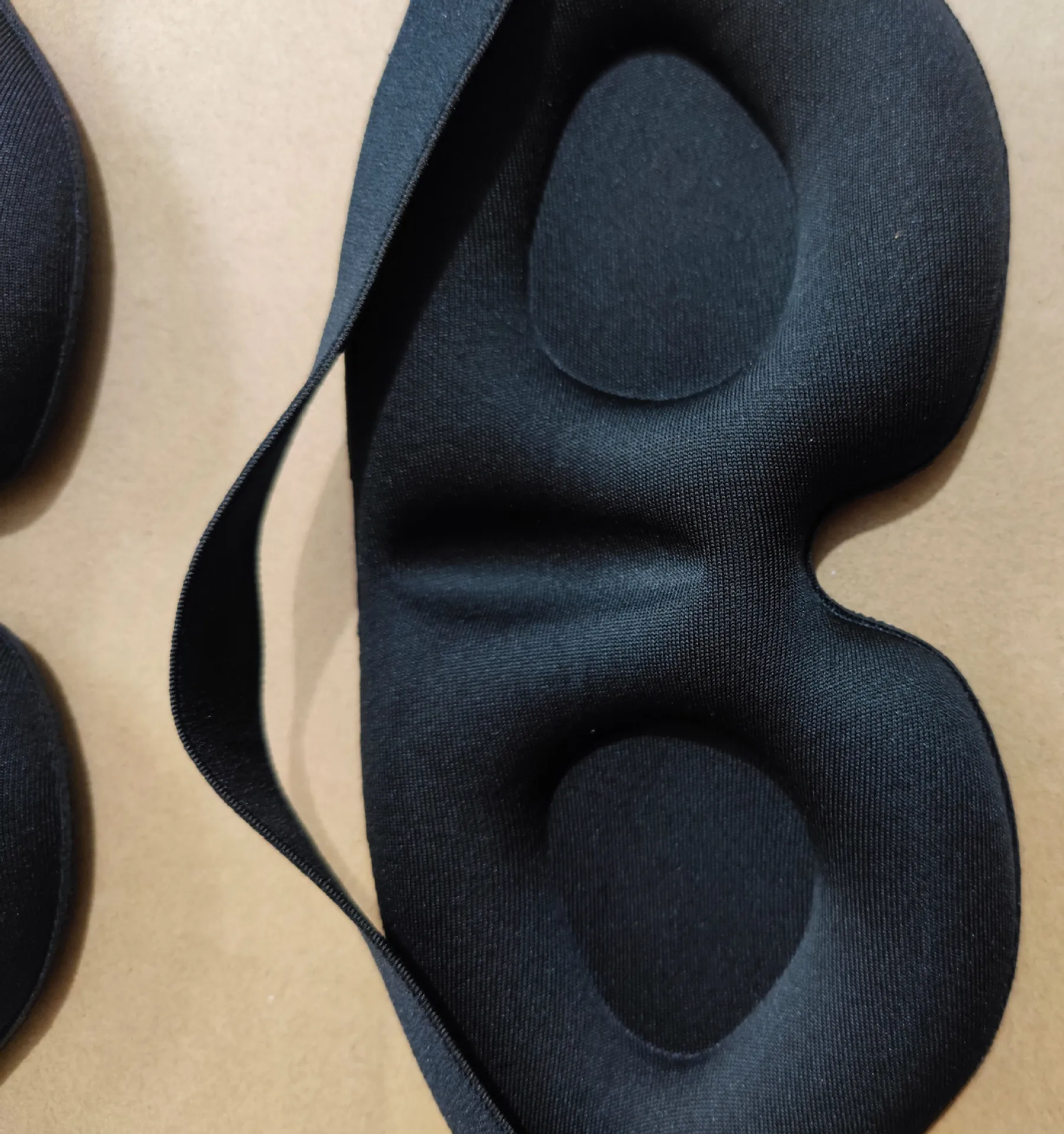Mascherina per dormire leggera 3D con blocco totale della luce con auricolari per viaggi, pisolino, yoga. | RDN Street Market