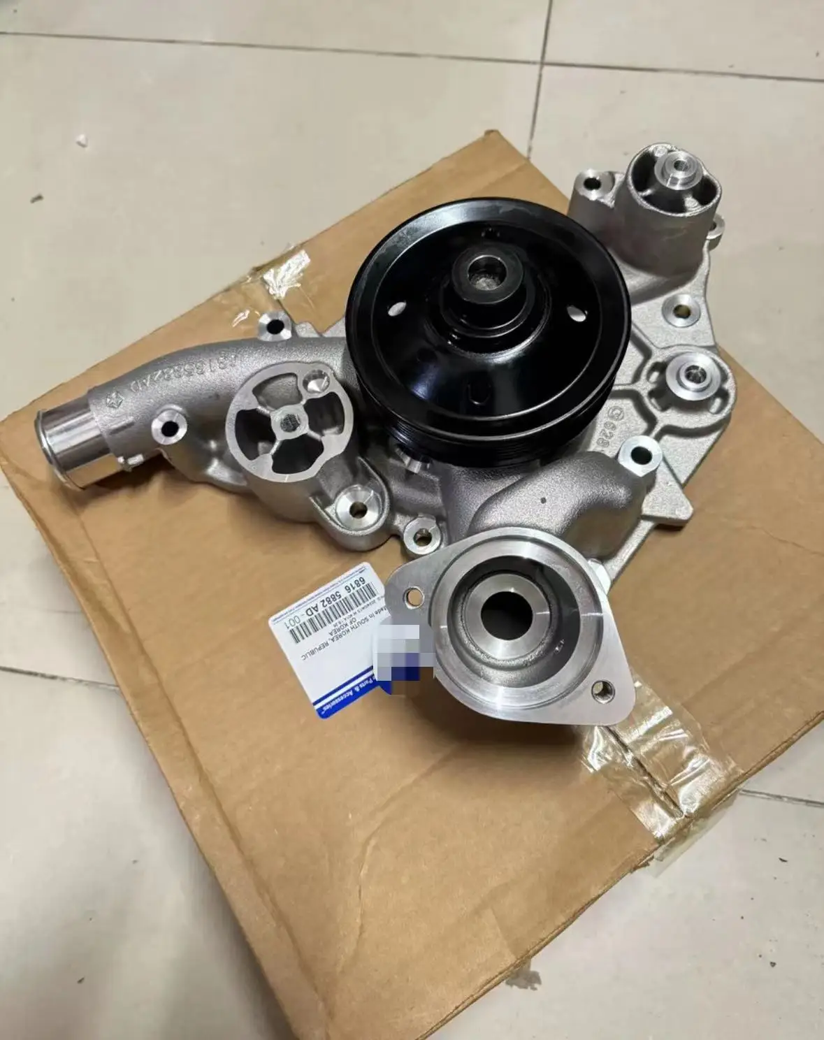 68165882AD 68165882AC 68268052AA New Original Brand Water Pump for 1500 Cherokee Challenger Charger