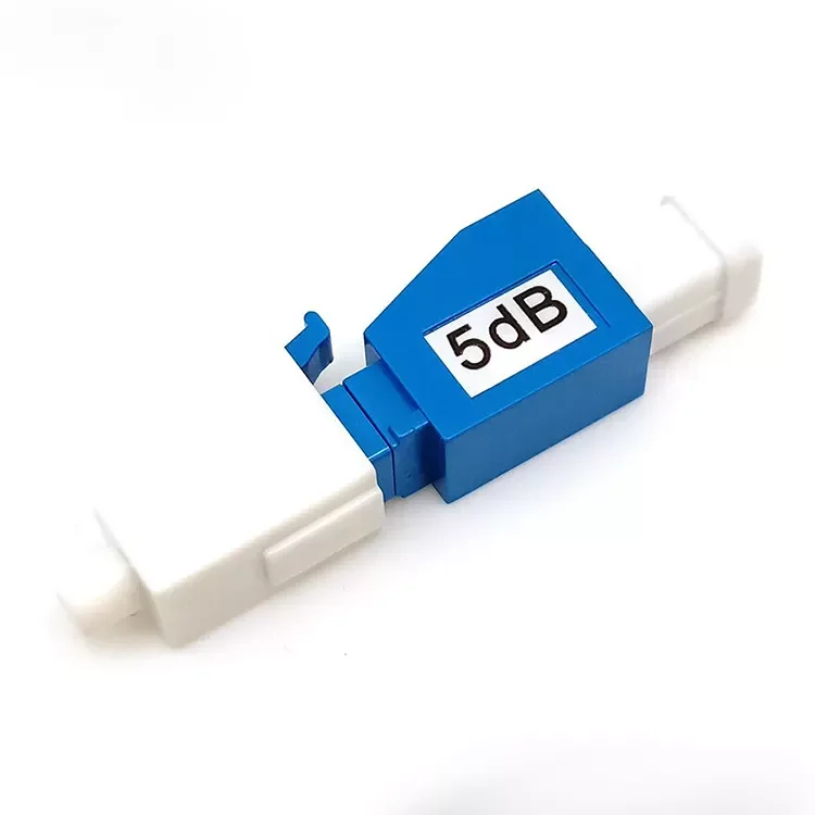 Пластиковый волоконно-оптический аттенюатор 2DB LC/UPC Female-Male