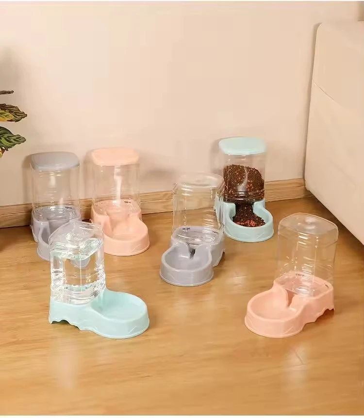 Customized Portable Pet Feeder Water Dispenser Set Automatic Cat Water Bowl for Convenient Use with Dog Cat Made of Plastic manufacture