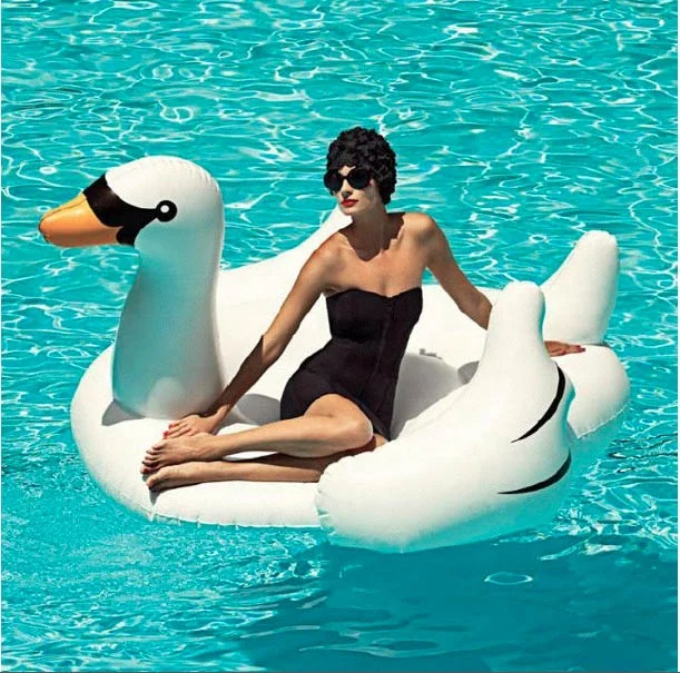 Customized Inflatable Swan Float for Pool Use PVC Material Indoor/Outdoor