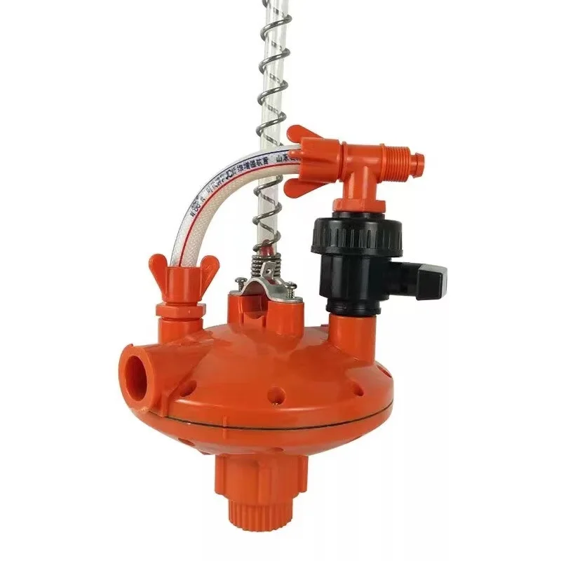 PVC Automatic Nipple Drinker Chicken Water Nipple Installation Red