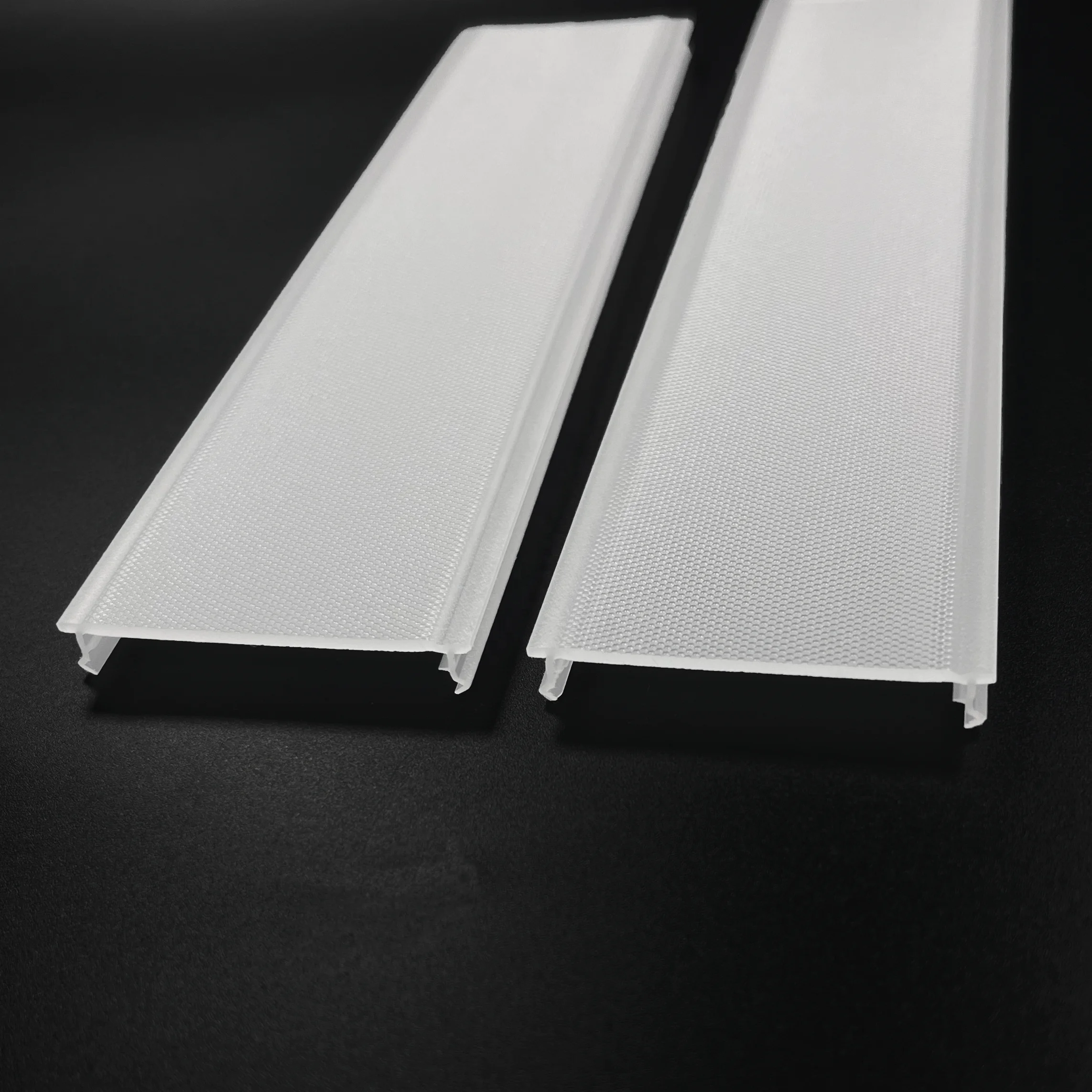 Bming PMMA Acrylic Micro Prismatic Diffuser Led Embossed Linear Light Cover Anti-glare