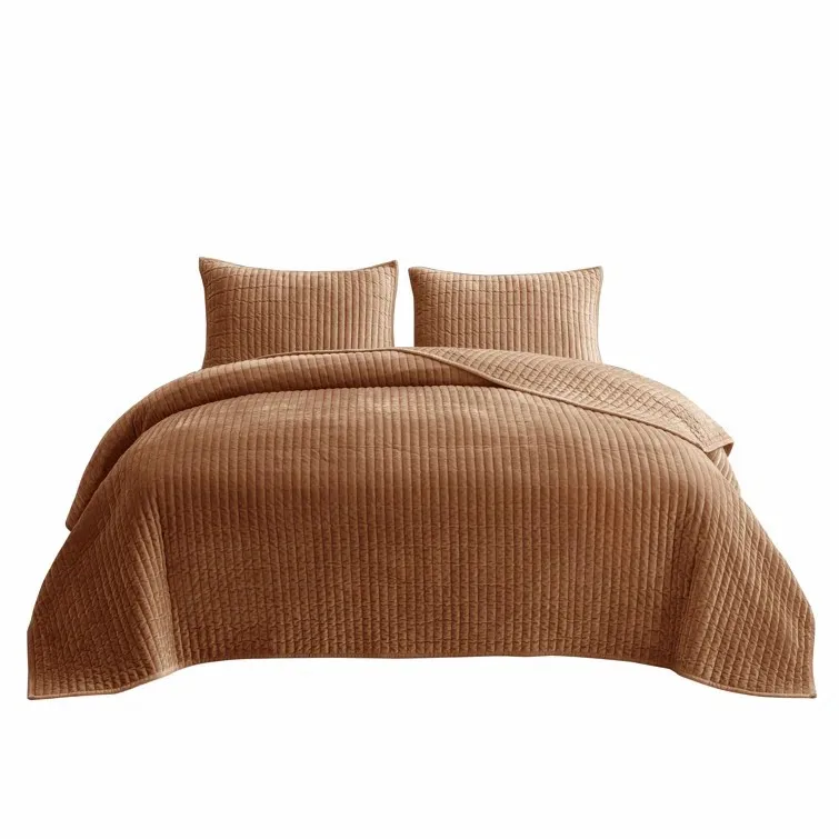 High Quality Comfortable Soft Velvet Flannel Luxury Comforter Sets Bedding